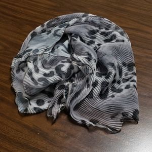 Leopard print scarf